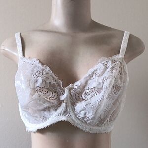 Gossard Gypsy White Floral Lace Underwire Bra with Scalloped Trim